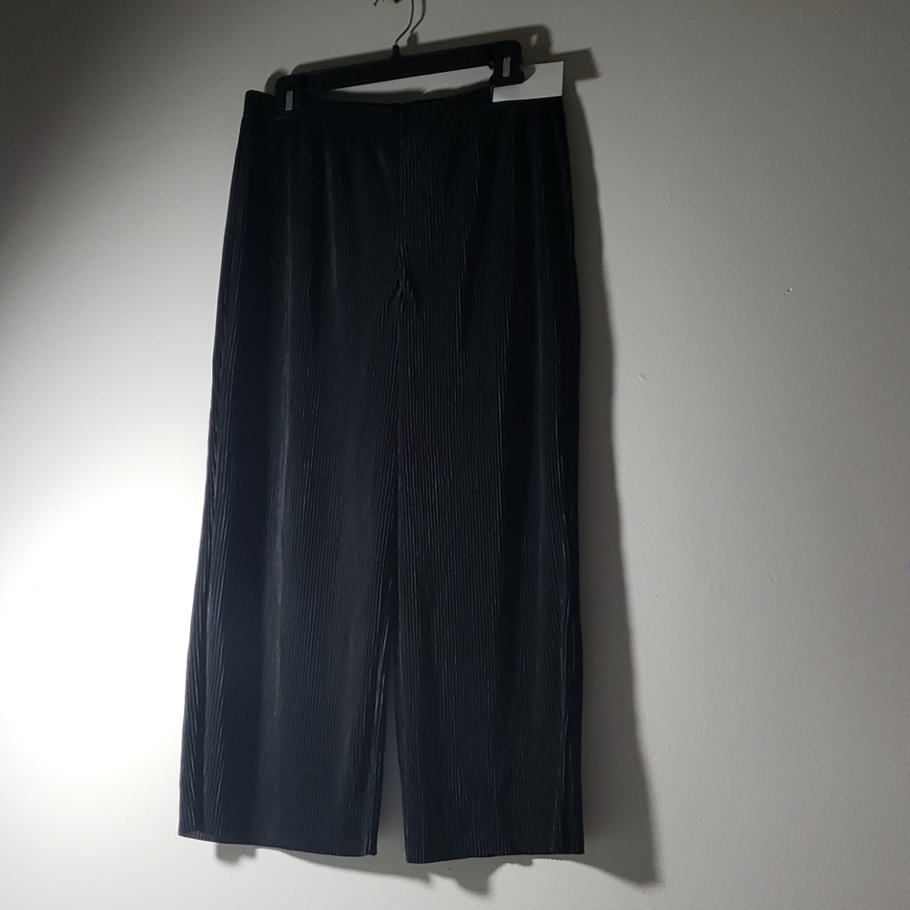3/$25 allison Brittney pants